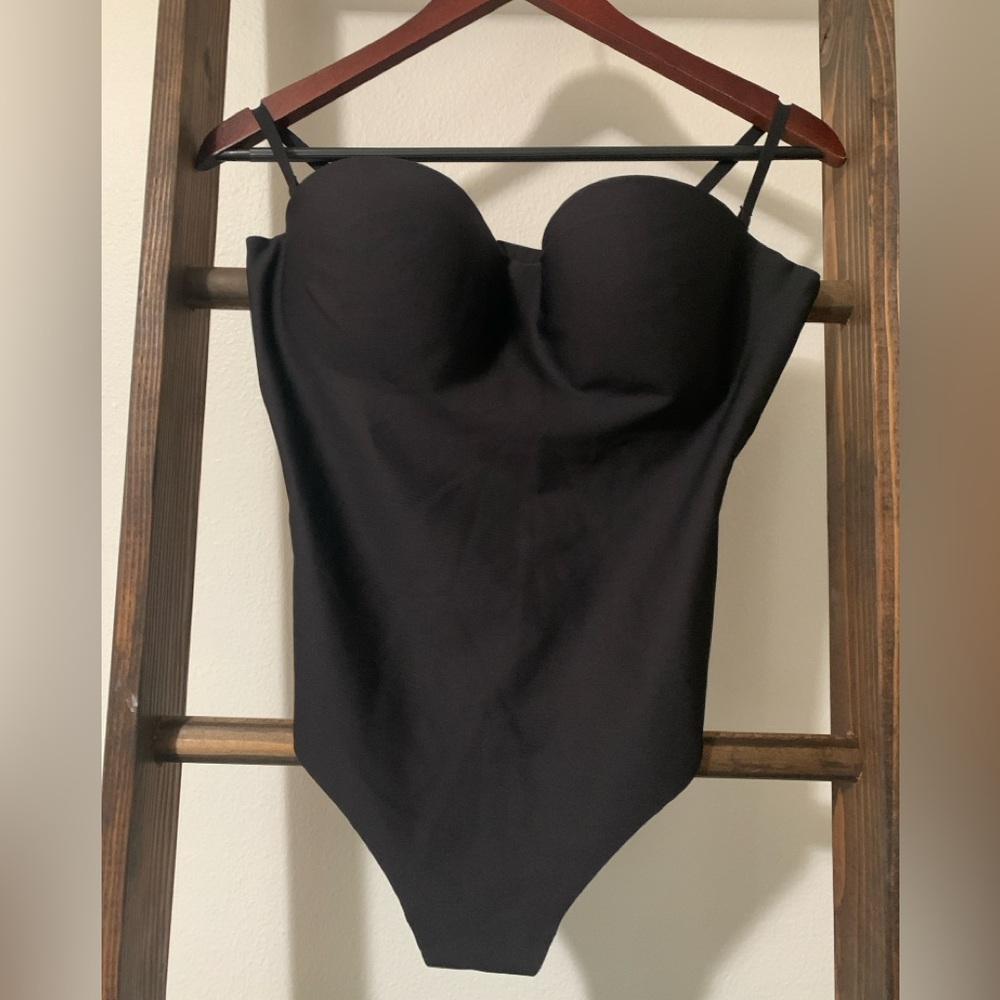 Skims Chic Black Strapless Bodysuit